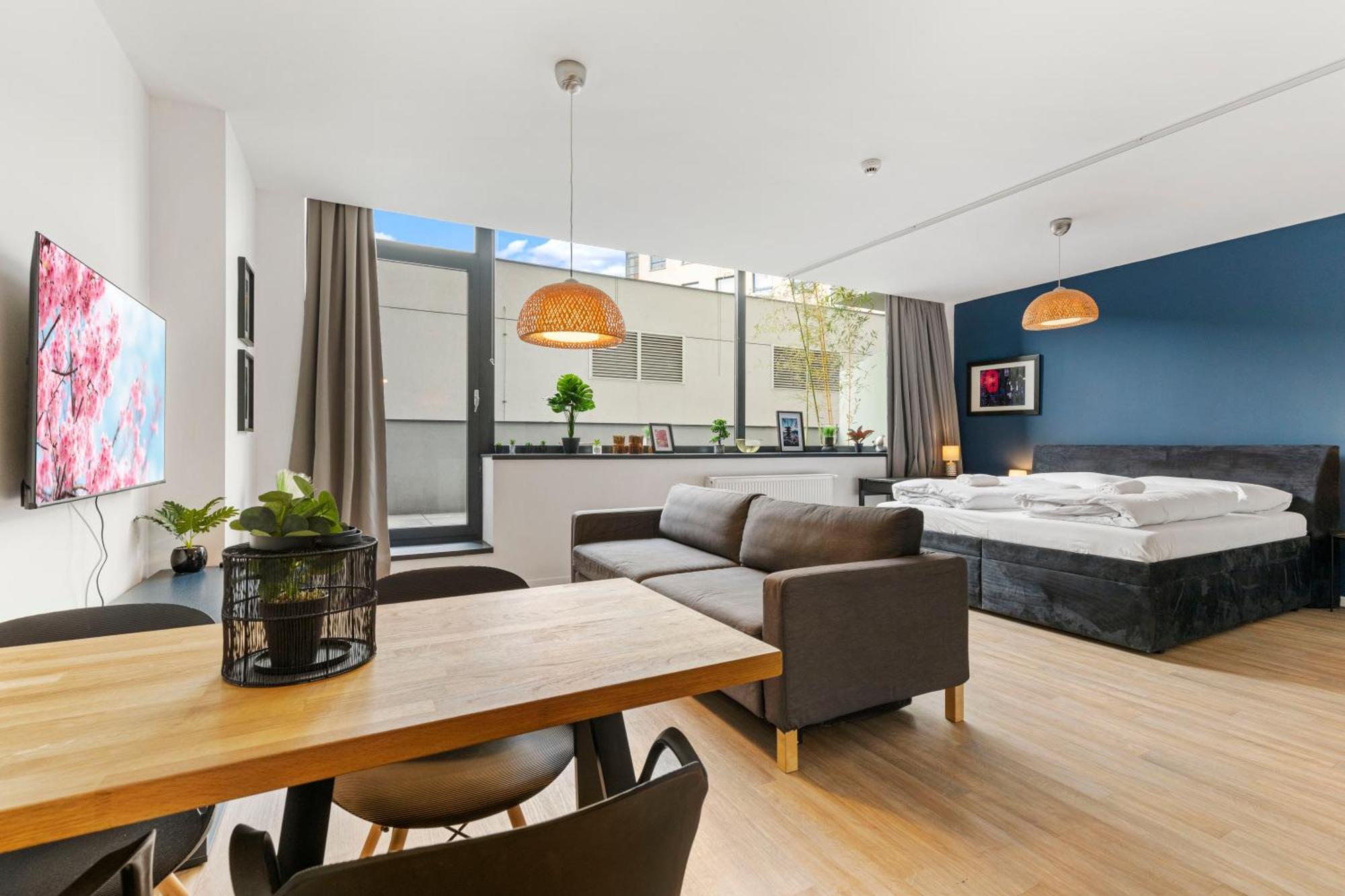Lam Japanese Garden - Terrace - Ac Apartment Bratislava Ngoại thất bức ảnh